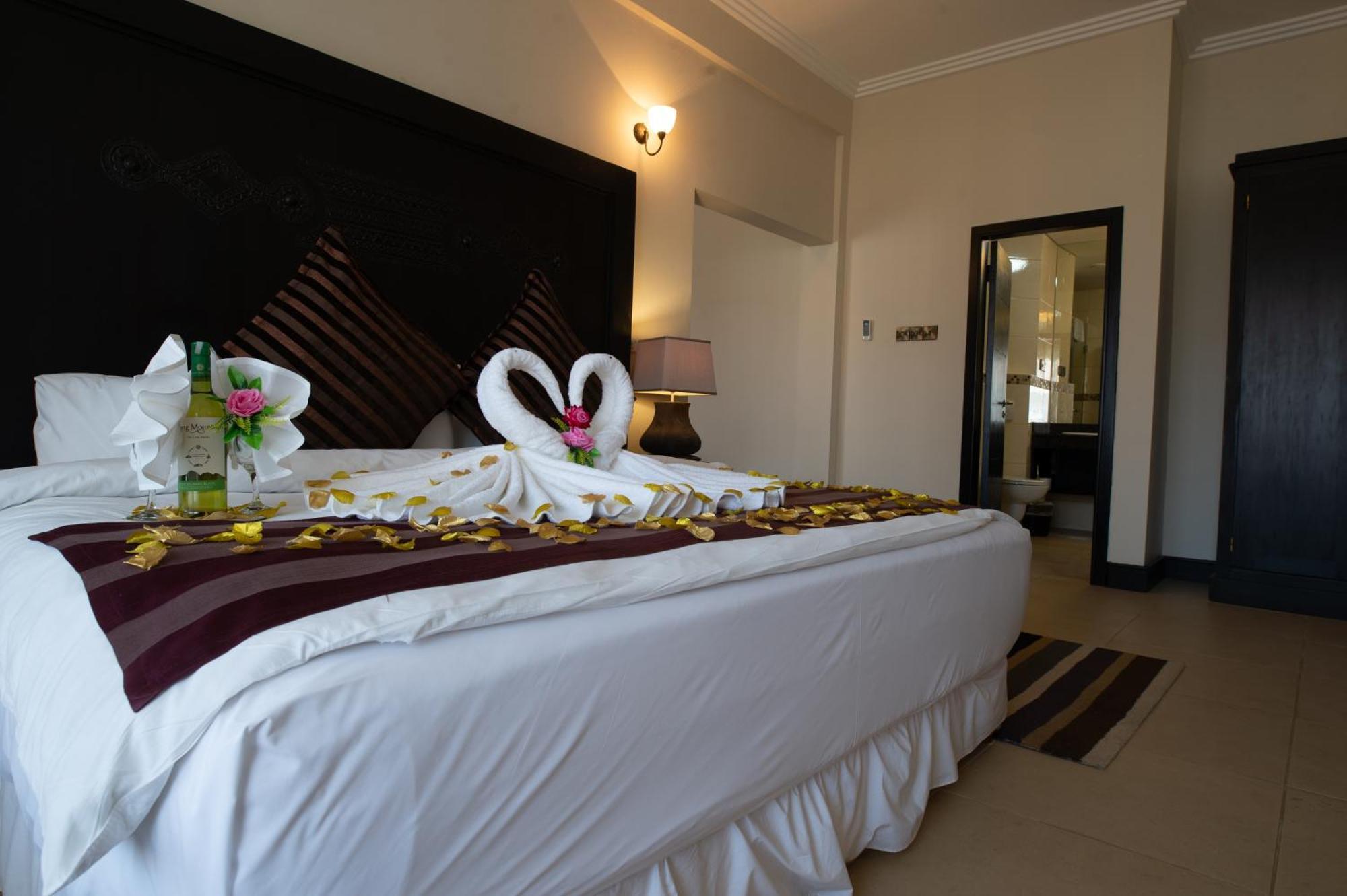 Ridge Royal Hotel Cape Coast Esterno foto