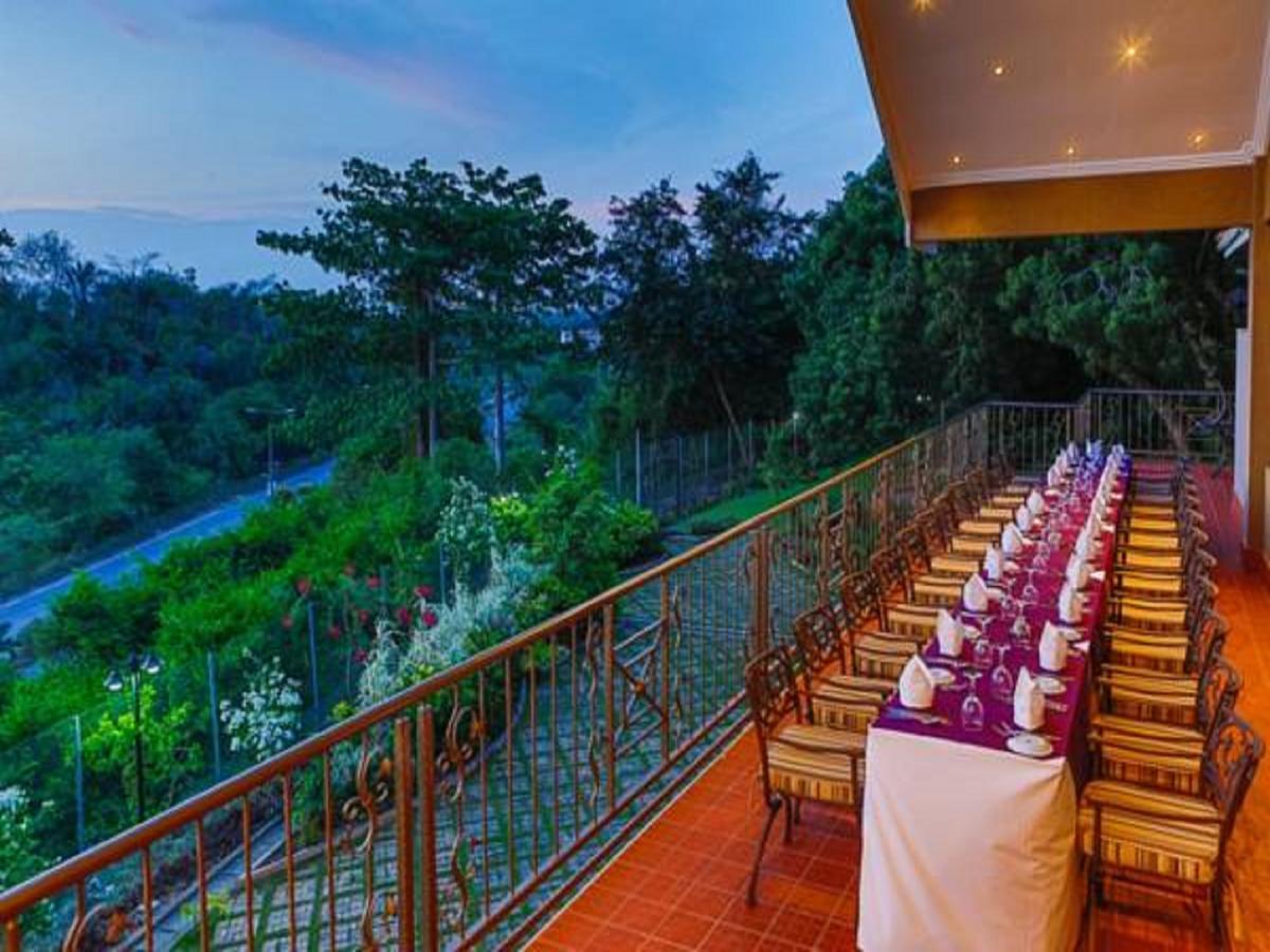 Ridge Royal Hotel Cape Coast Esterno foto